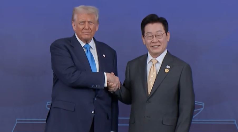 줄다리기 끝에 협상 타결…2000억달러 10년 분납