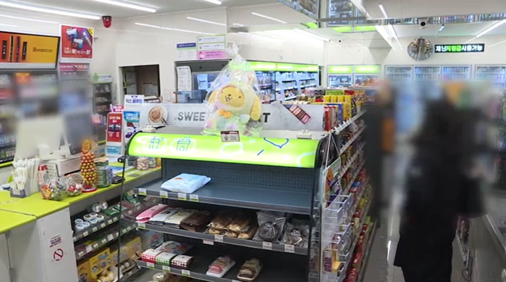 먹거리 넘어 패션까지…편의점, 특화점포 늘린다