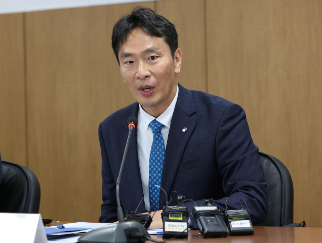 이복현 금감원장  지분 공시 위반 사례, 엄정 조치할 것 