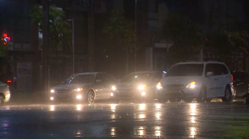 '장마 본격화' 車 운전·침수 대비 어떻게?