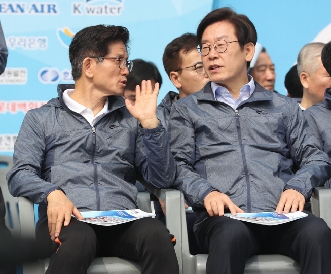 경기지사 출신 맞대결...金 '무한돌봄' 현장행정 vs. 李 '기본소득' 사이다행정 [대선 2025]