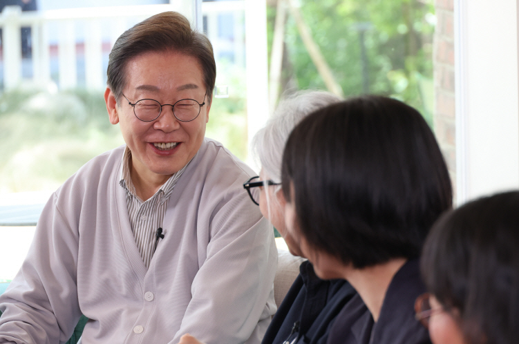 이재명 측, 대장동·위증교사 재판도 뒤로 미뤄달라