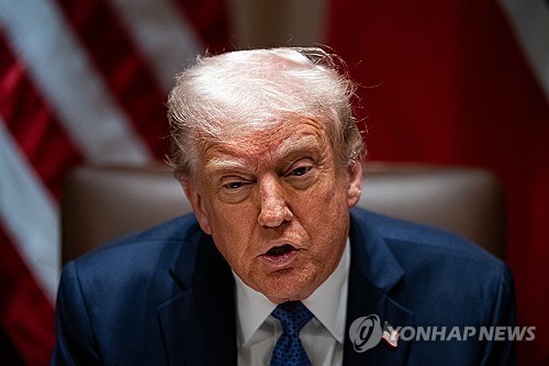 트럼프, 8일 첫 무역합의 회견 예고…NYT  英과의 합의 