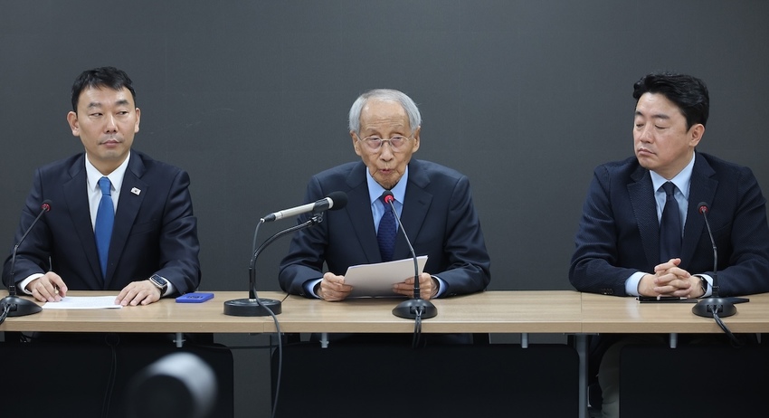 윤여준  대선, 변혁의 변곡점…중도 실용 노선으로 국민 통합  [대선 2025]