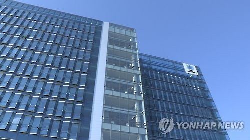 검찰, 맥</font>주원료 수입 대규모 탈세 혐의 오비맥주 직원 기소