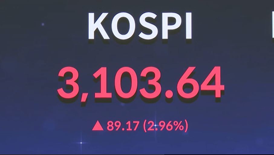6만전자·28만닉스…3년 9개월 만에 3100선 넘었다