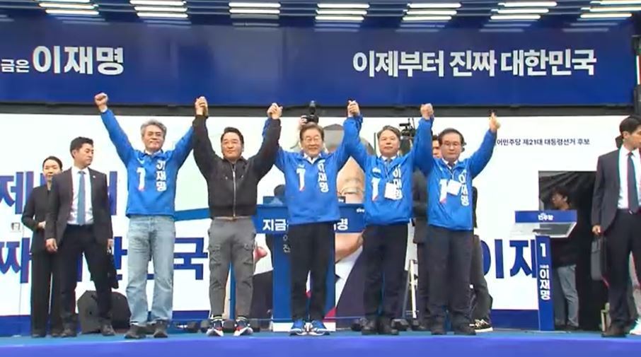 '중복상장 논란' SK·LS, 李정부 상법 개정에 셈법 복잡