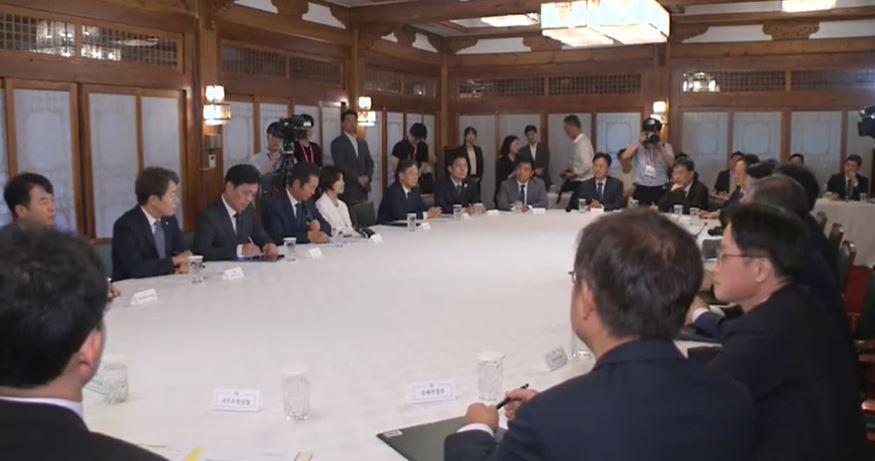  50억 유지  의견 전달만…양도세 결론 또 못냈다