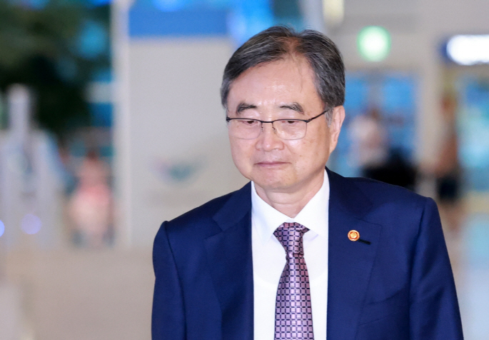 '구금 한국인 수갑없이 출국' 요청에…트럼프  韓희망 반영  지시