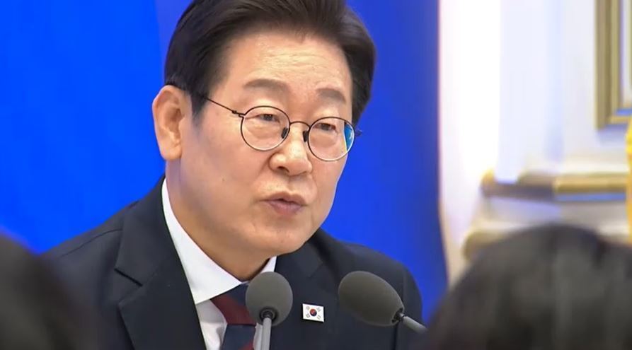 李, 오늘 취임 100일 회견…'대주주 기준 50억 유지' 확정 전망