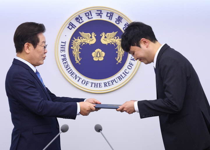 https://img.biz.sbs.co.kr/upload/2025/09/18/KF51758179051230-850.jpg 이미지