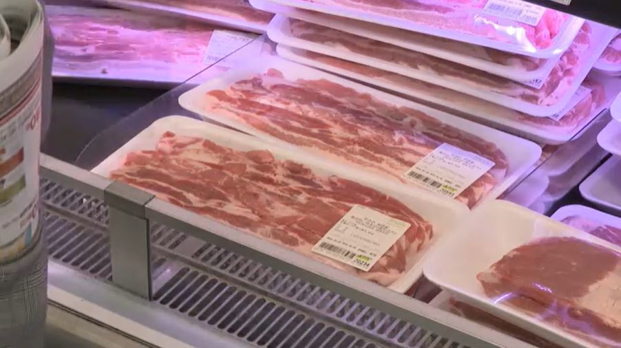 한우 반값에 오픈런…유통가 막판 총력전