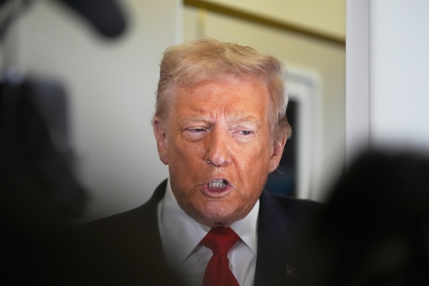  트럼프 관세정책</font> 美 지지율 33%…국정지지율보다 낮아 