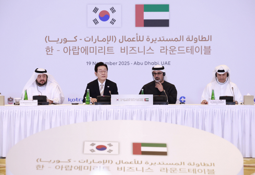 李대통령  韓·UAE, 에너지·방산 협력… 원전산업 육성에도 이바지 